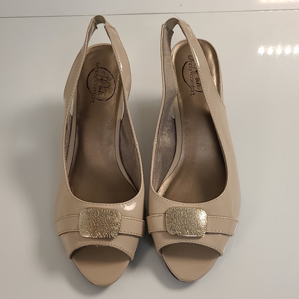 Life Stride NWOT Simply Comfort Heels - 9 Wide - Picture 2 of 11